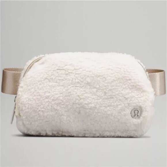 Lululemon Everywhere Belt Bag, Original Fleece - Picture 1 of 6